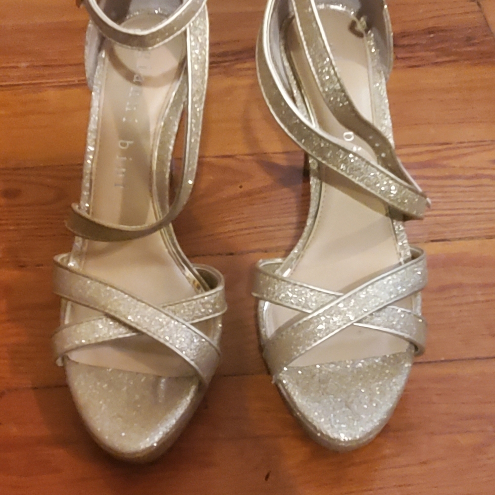 Gianni Bini strapy heels